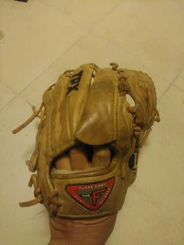 Louisville Slugger Pro Flare Glove Adult