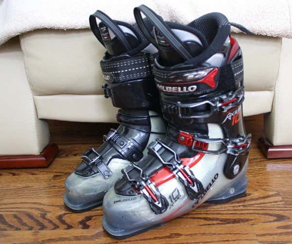 DALBELLO AXION 10 SKI BOOTS SIZE 27.5 US SIZE 9.5