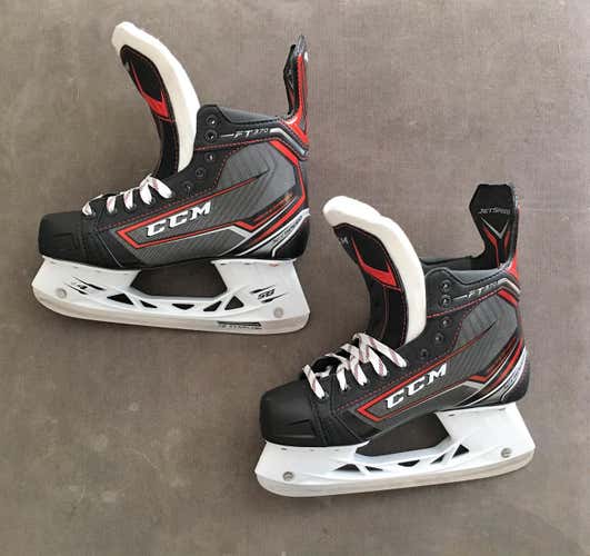 CCM JetSpeed FT370 Skates 7.5D
