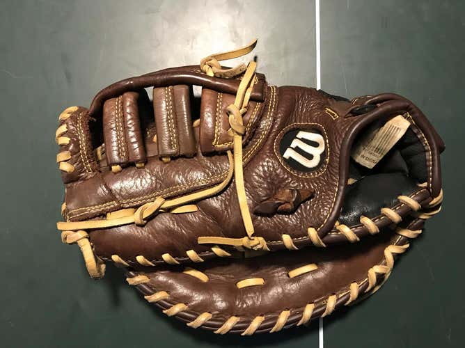 Wilson A800 Youth First Base Mitt