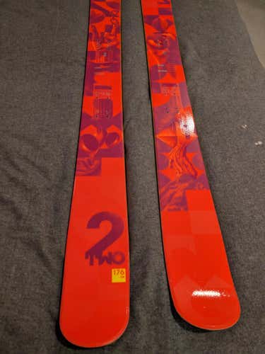Volkl Two Skis