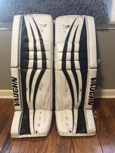Vaughn V7 Pro XF Carbon Leg Pads 35+2