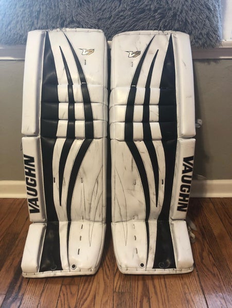 Vaughn V7 Pro XF Carbon Leg Pads 35+2