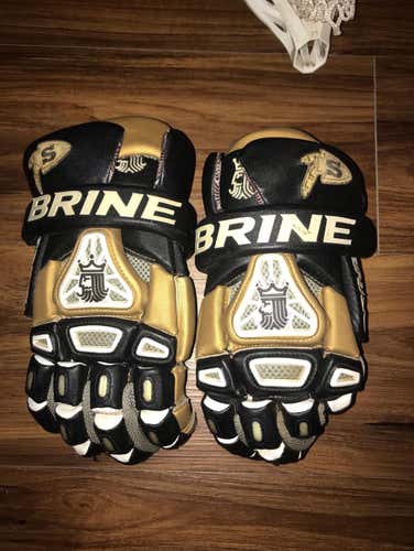 Sachem North King 4 Gloves