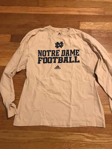 Notre Dame Football Size Large Long Sleeve T Shirt
