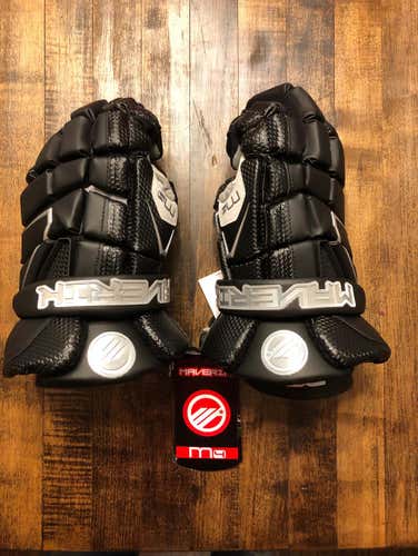 BNWT Maverik M4 Black 13”