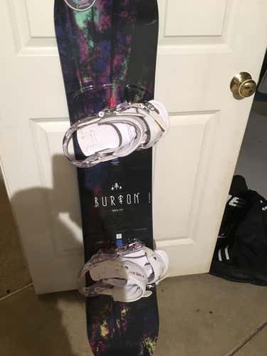 Burton Deja Vu 134 Snowboard w Bindings