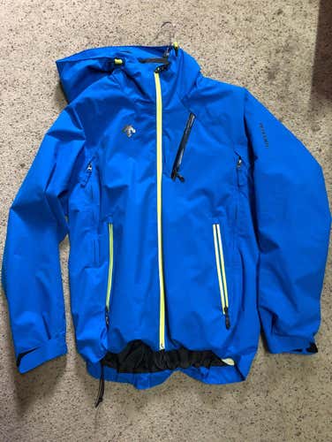 Brand New Descente Rain Jacket