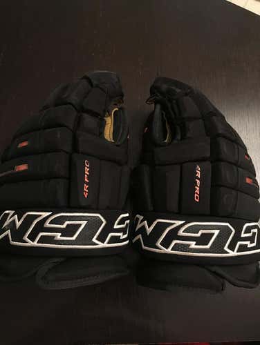 CCM 4R Pro Gloves