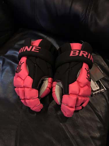 BNWT Brine King Superlight III Gloves - Black And Pink