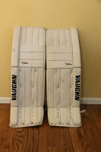 Vaughn Velocity XFP Goalie Leg Pads Senior 34+2