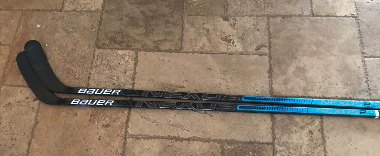 2 Brand New Bauer 2N Right Hand Pro Stock 95 Flex 2 Pack Troy Brouwer 18 Stick