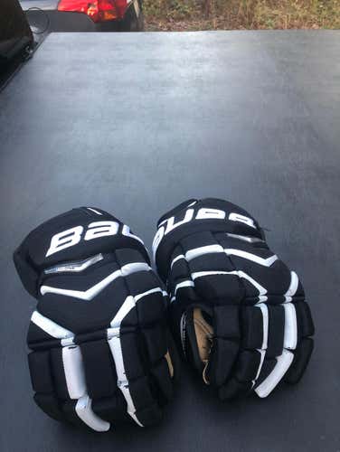 LIKE NEW Bauer NXG Gloves