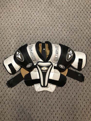 Easton Gen IV Air Shoulder Pads Senior Medium