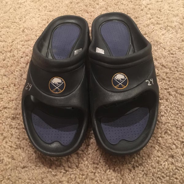 Buffalo Sabres Reebok Shower Shoes