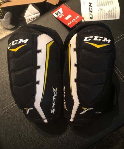 CCM Tacks 2052 Medium Elbow Pads