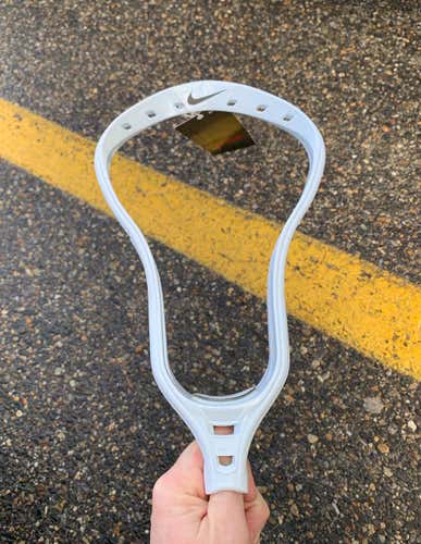 BNWT Nike Lakota U - White