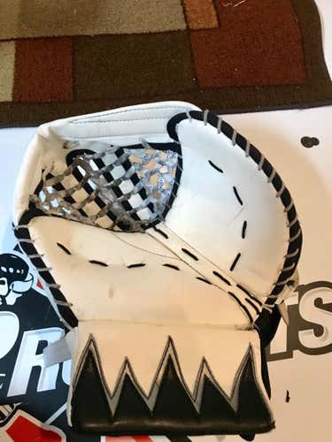 Boddam Refuze Sr. Glove custom graphics