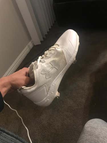 Under Armour Size 9 All White