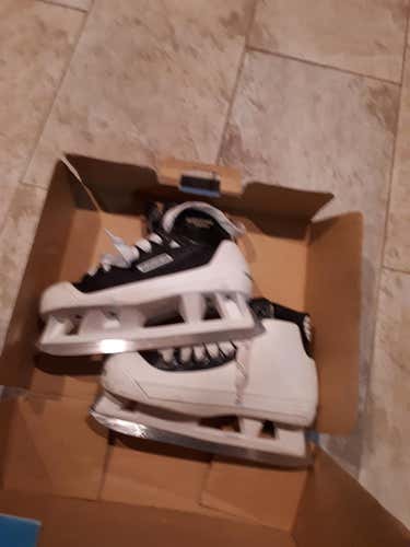 Bauer Goalie Skates Size 6