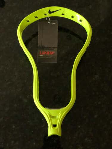 Nike Lakota U (Volt)