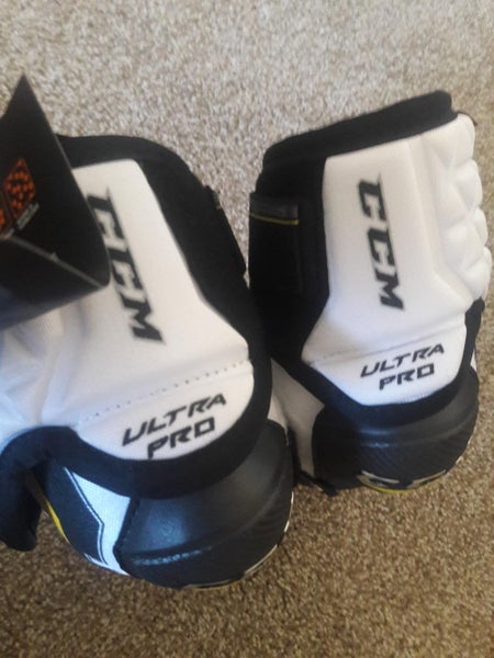 New CCM Ultra Tacks Pro Stock Elbow Pads Senior M