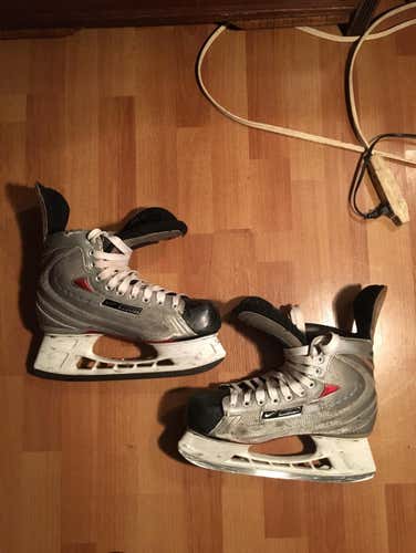 Used Nike Bauer XVI Hockey Skates