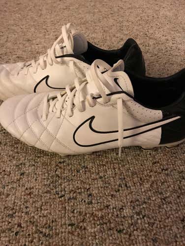 Nike Tiempo Mystic IV Soccer Cleats
