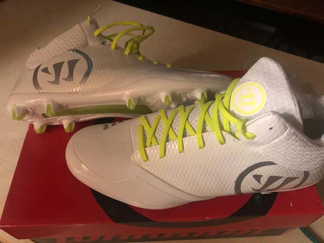 BNWT Warrior burn 9.0 Cleats Size 12