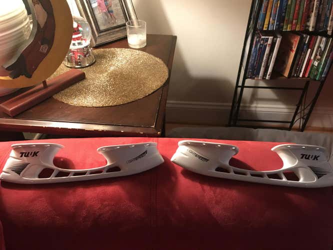 New Bauer holders 263