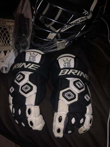Brine Triumphs Gloves