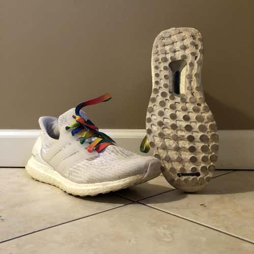 Used White Ultraboost Men’s Size 10 With Rainbow Laces
