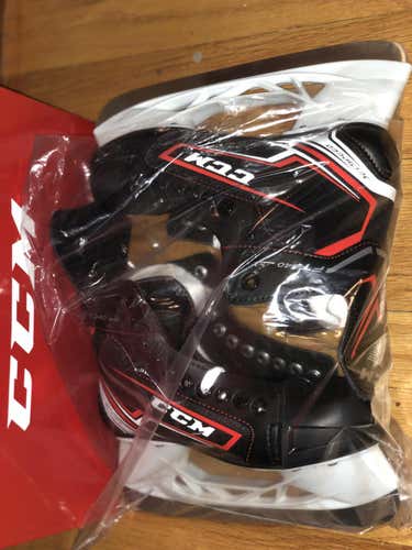 New CCM Skates Junior Size 4