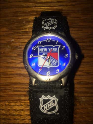 New York Rangers Watch (needs a new battery)