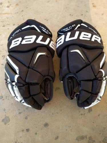 Bauer Vapor APX2 Gloves Senior