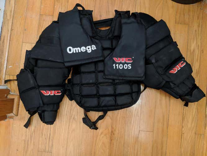 Vic Goalie Chest Protector Senior