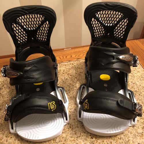 Never Used EST By Burton