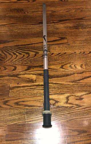 Silver Nike Vandal Shaft