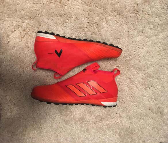 laceless Adidas Cleats
