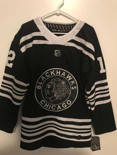 Chicago Blackhawks Winter Classic 18-19’ Alex DeBrincat Medium Replica Jersey