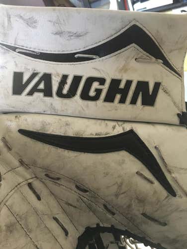 Vaughn Goalie Glove