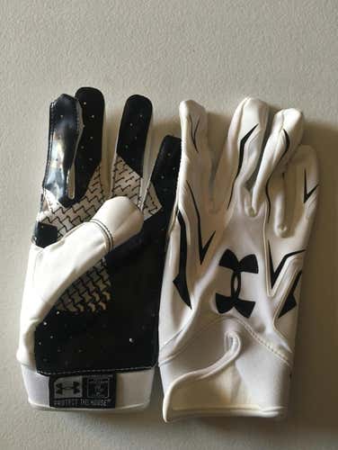 New Under Armour F4 Receiver Gloves Size Medium