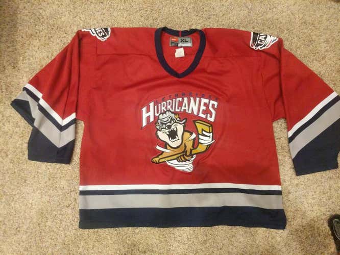 Lethbridge Hurricanes XL Nike jersey
