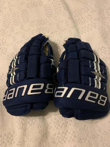 Used Middlebury College Bauer Gloves-Navy