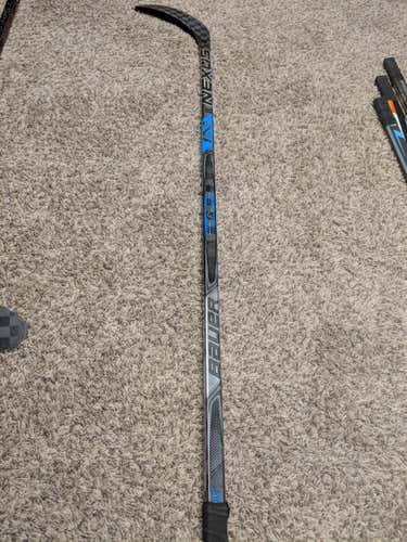 Bauer 1N Stick - Senior Right (R) - P92 77 Flex