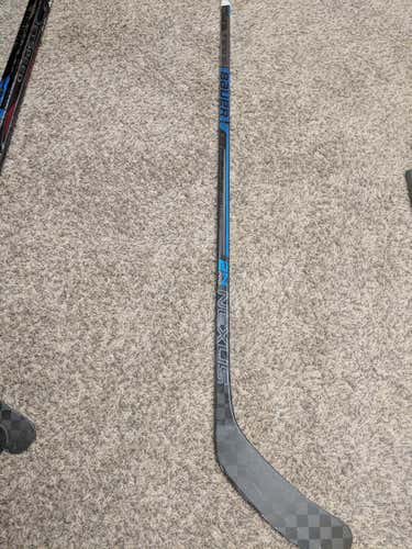 Bauer 2N Pro Stick - Senior Right (R) - P92M 70 Flex