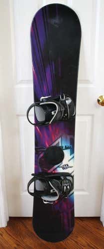 NEW MORROW RADIUM SNOWBOARD SIZE 152 CM WITH LARGE BINDINGS