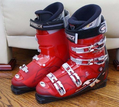 NORDICA W8 SKI BOOTS SIZE 27.5 WOMEN SIZE 10.5 $555 WITH BAG