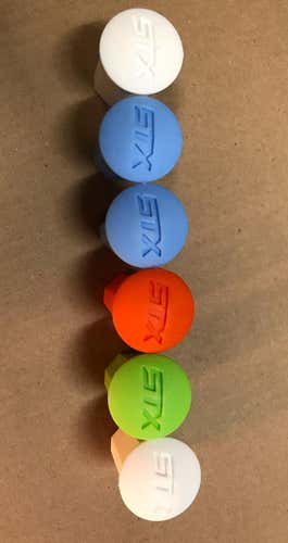 1" COLOR BUTTEND BUNDLE. (X6)