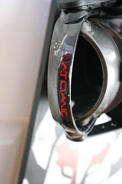 ATOMIC HATCHET SNOWBOARD SIZE 156 CM WITH ATOMIC BINDINGS SIZE L